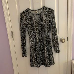 Black and white neck cut out dress